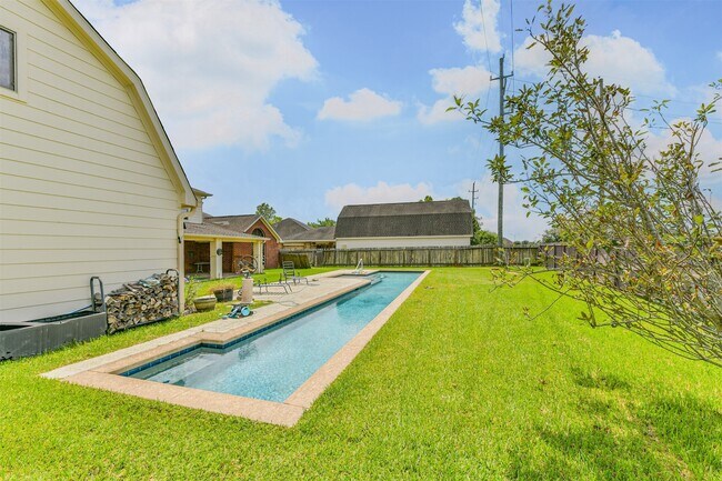 Building Photo - 2614 Brahman Dr