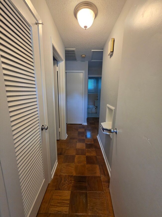 Building Photo - Newly Updated Home in Seagate Village