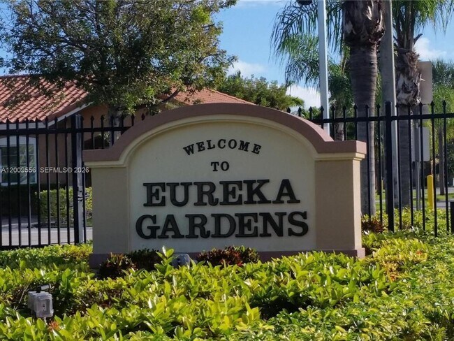 Building Photo - 10924 SW 182nd Ln