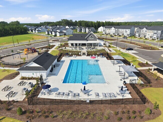 Building Photo - 219 Deercroft Dr