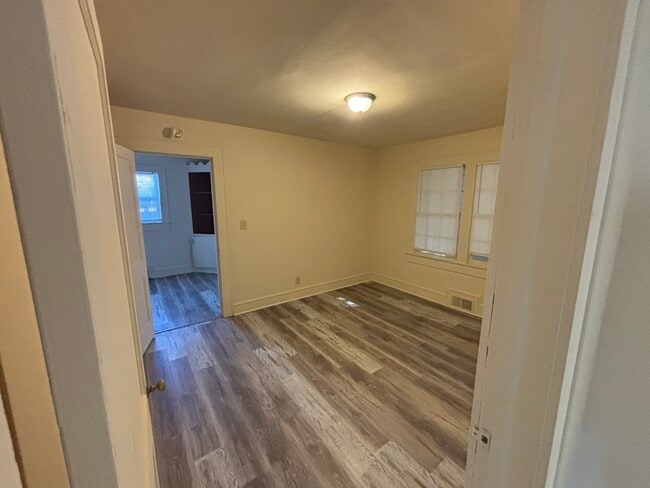 Building Photo - 311 Sunset Dr