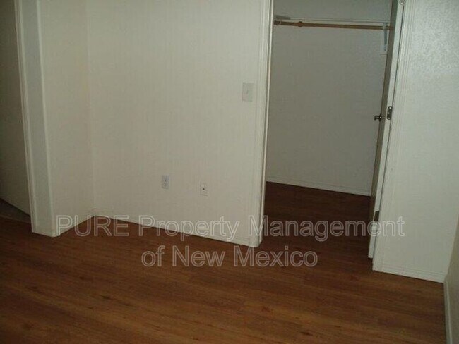 Building Photo - 6800 Vista Del Norte Dr NE