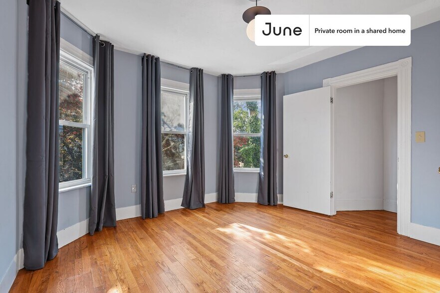 Building Photo - Room in Shared 3 bed/2 bath home in Brighton
