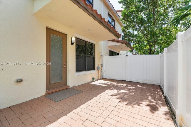 Building Photo - 20914 NW 1st Dr