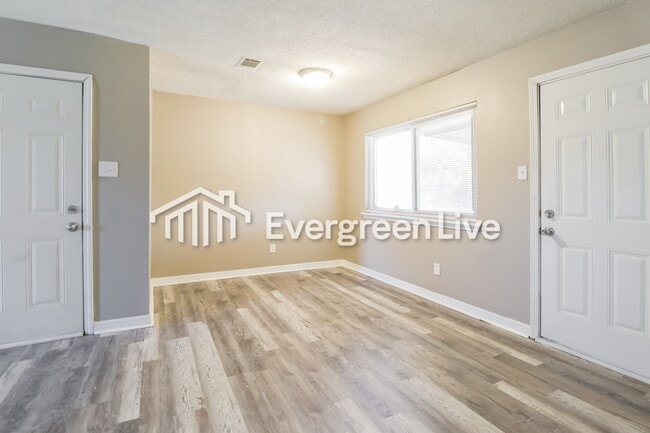 Building Photo - 6 Wagon Cir