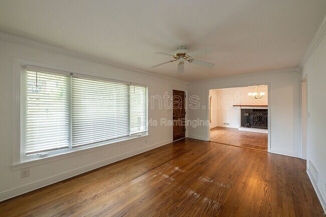 Building Photo - 245 Brook Dr