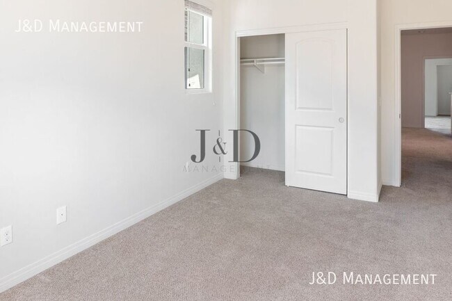 Building Photo - 8955 Valencia St