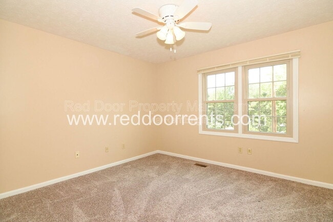 Building Photo - 12854 S Fleetwood Dr