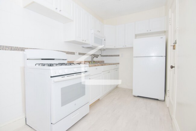 Building Photo - 50 Chester St