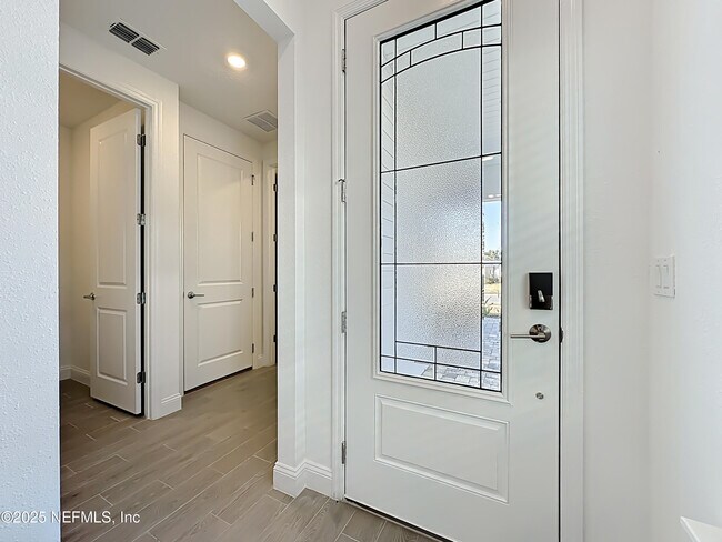 Building Photo - 289 Pentwater Rd