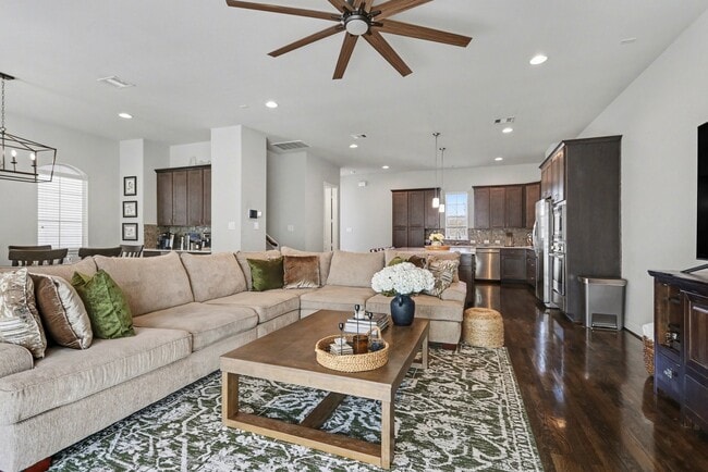 Building Photo - 1538 Dian St