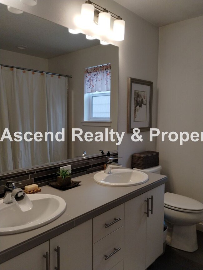 Building Photo - Price Drop!! 4 Bed Full Bed & Bath on Main Next to Commonwealth Lake & Minutes to Cedar Hills Cro...