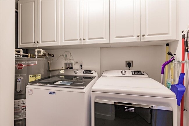 Building Photo - 1255 E Peppertree Dr