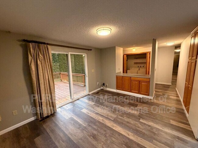 Building Photo - 18417 40th Ave E