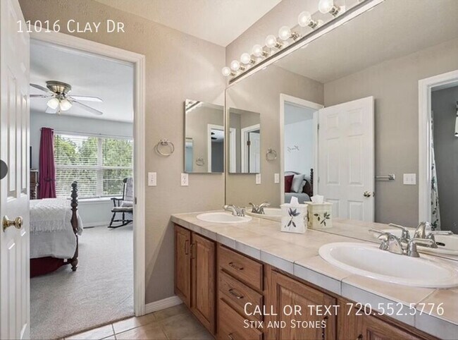 Building Photo - 11016 Clay Dr