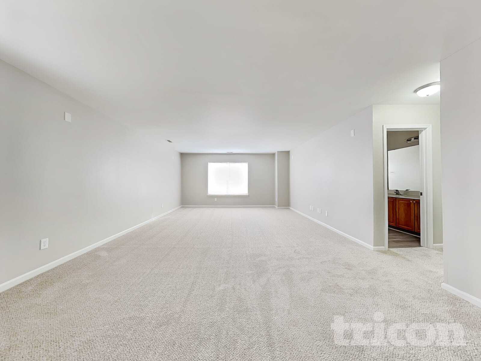 Building Photo - 16117 Long Talon Way