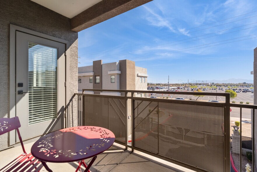 Building Photo - 6610 N 93rd Ave
