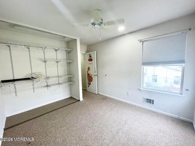 Building Photo - 21 Evergreen Dr