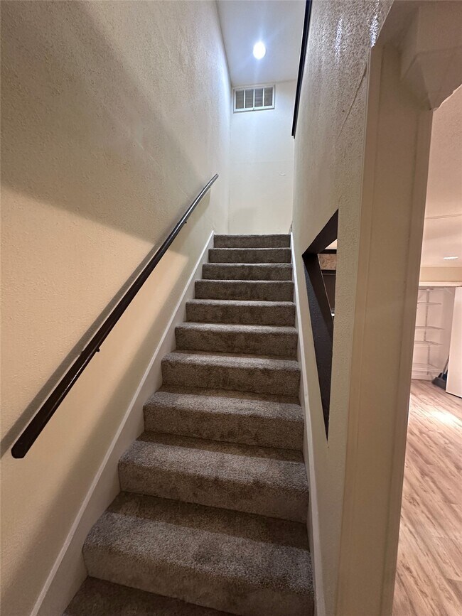 Building Photo - 2110 Wilcrest Dr