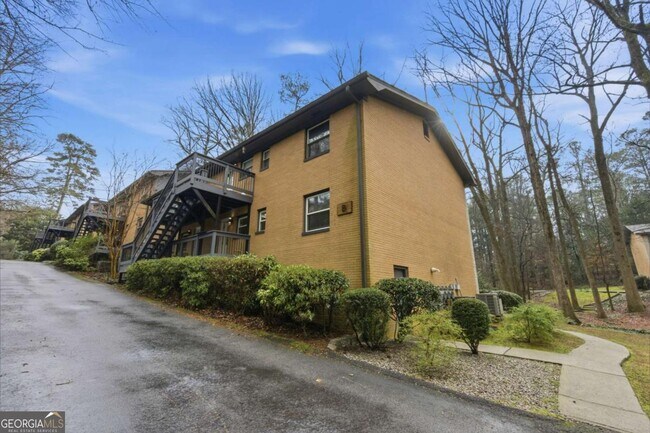 Building Photo - 1010 Scott Blvd