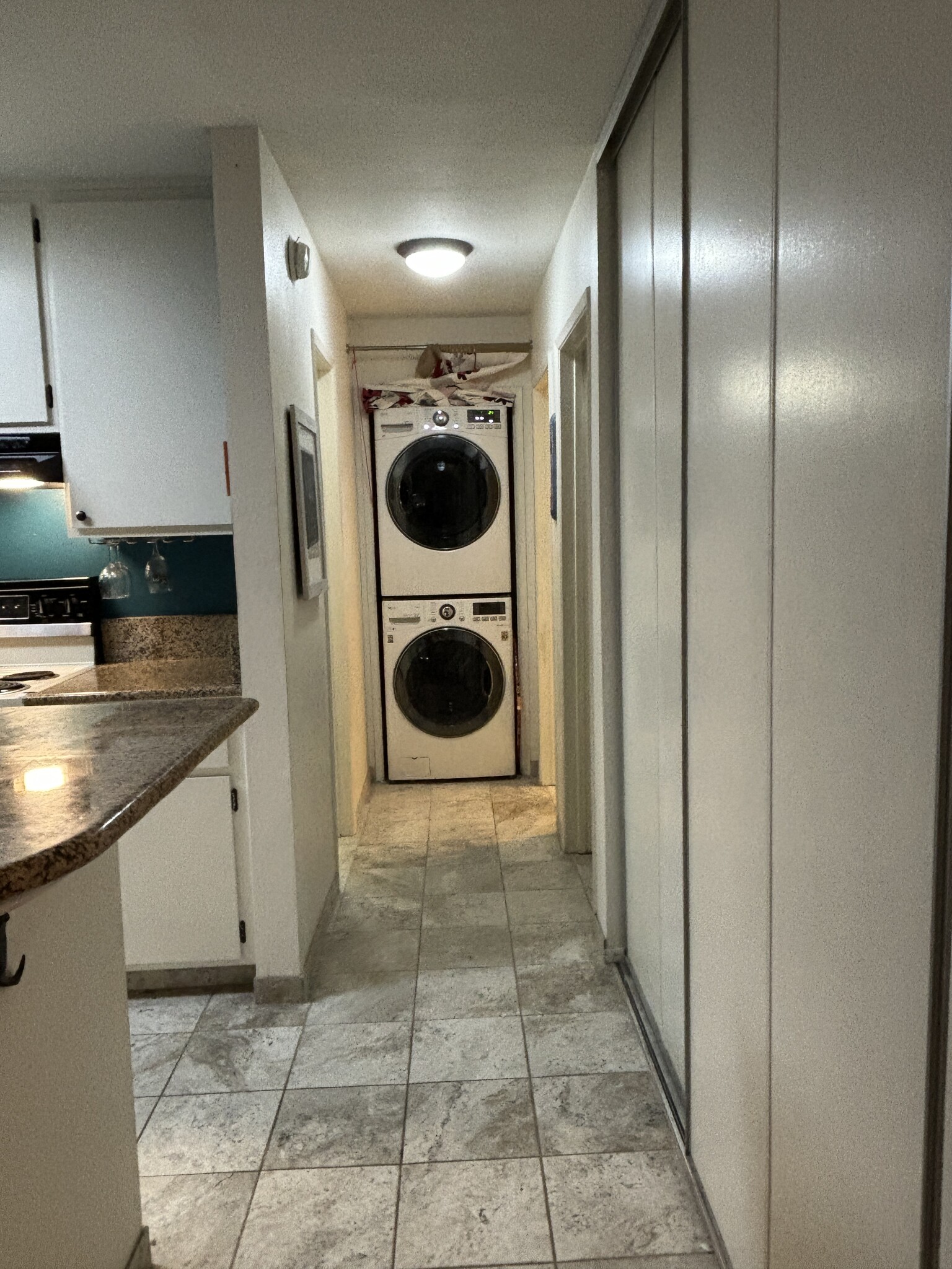 In-unit Laundry - 4900 Overland Ave