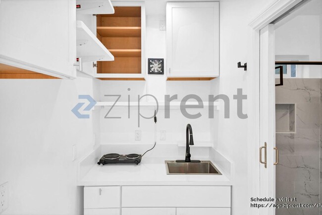 Building Photo - 2755 Sanborn Ave