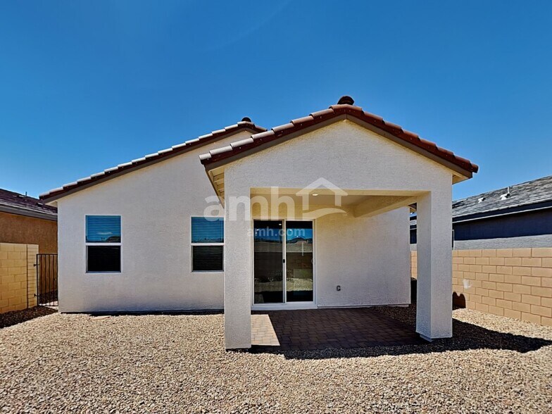 Building Photo - 842 English Primrose St