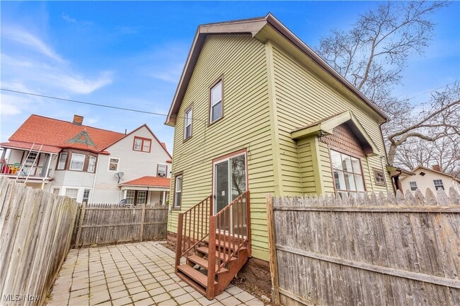 Building Photo - 3820 W 34th St