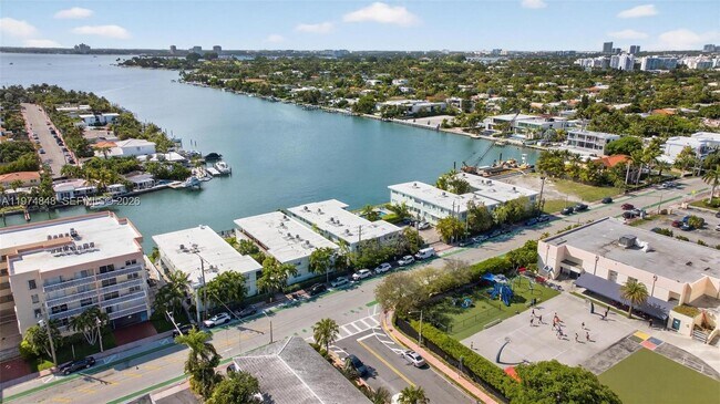 Building Photo - 8600 Byron Ave