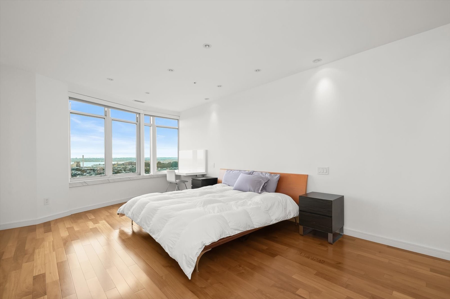 Building Photo - 100 Harborview Dr