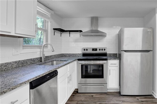 Building Photo - 4520 Coopers Creek Cir SE