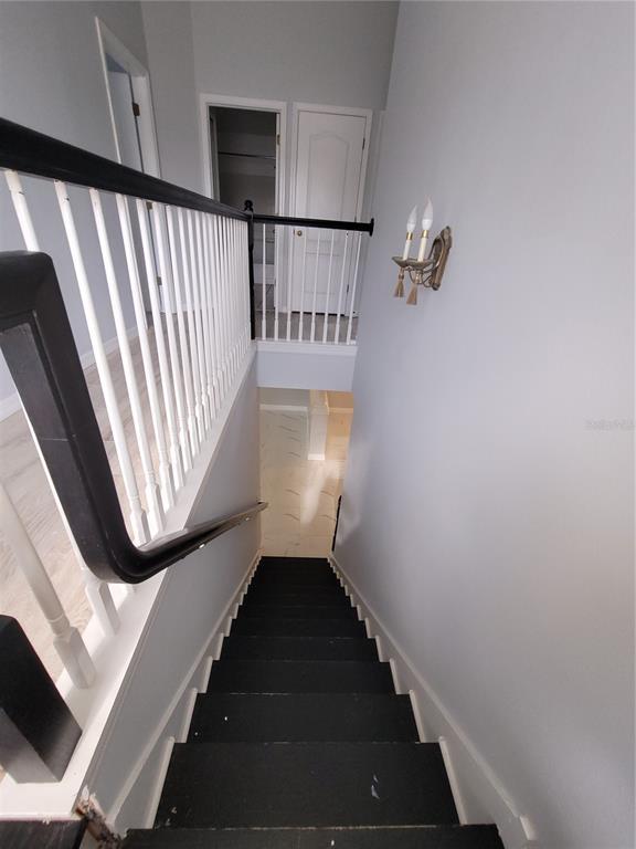 Building Photo - 18405 Kentisbury Ct