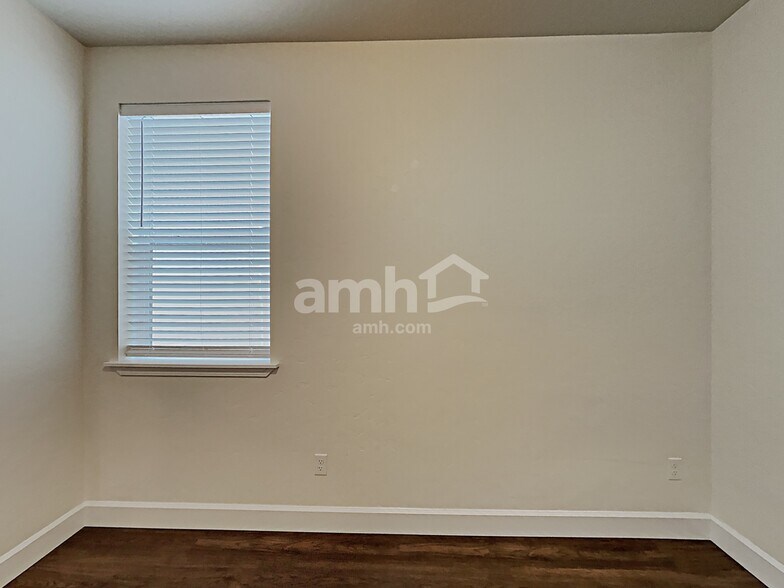 Building Photo - 175 E Sicily Dr