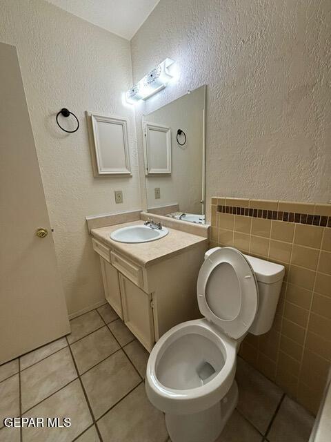 Building Photo - 1601 Common Dr