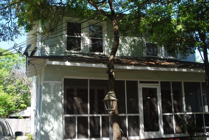Building Photo - 2328 Nashville Ave