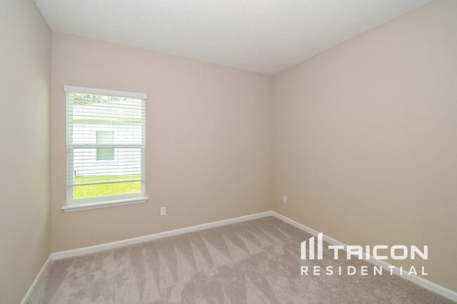 Building Photo - 10274 Pavnes Creek Dr