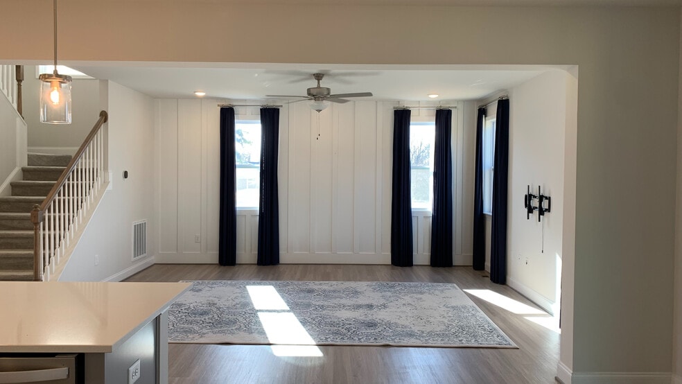 Building Photo - Room in Single Family Home on Gunderson Ln