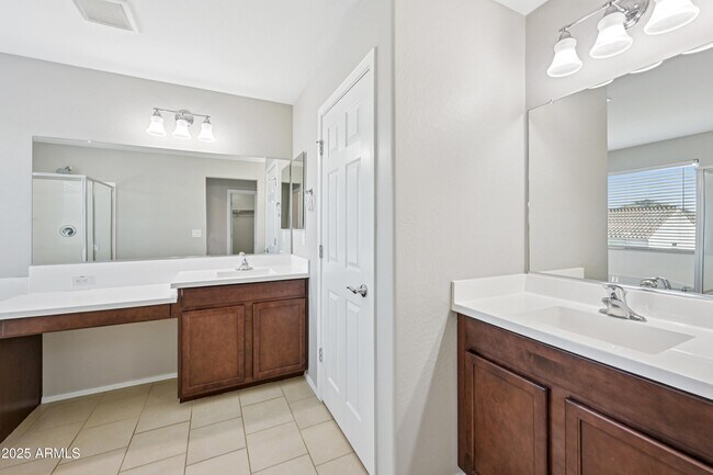 Building Photo - 25965 W Oraibi Dr