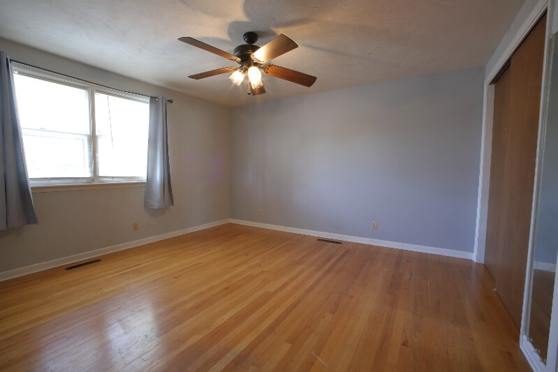 Building Photo - 3120 Loveland Dr