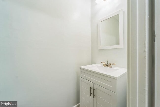 Building Photo - 64 Pickersgill Square