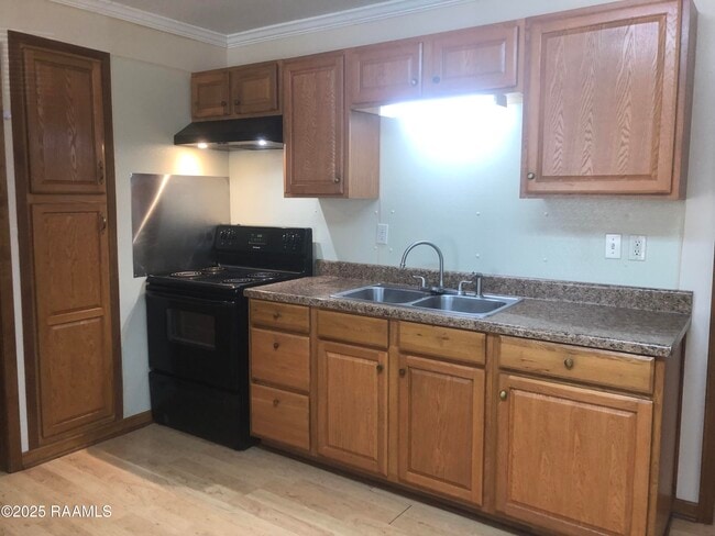 Building Photo - 3105 W Willow St