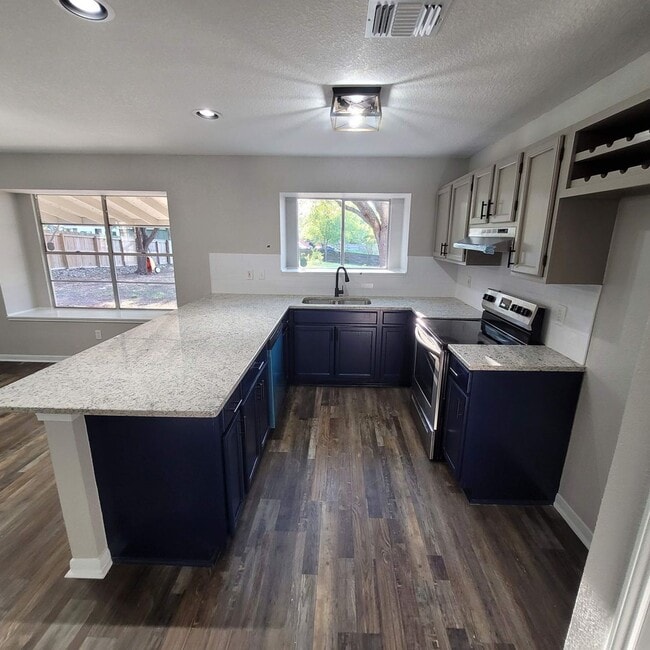 Building Photo - 14623 Highland Ridge
