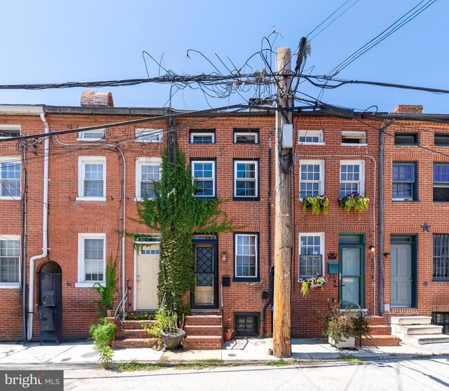 Building Photo - 840 Tyson St