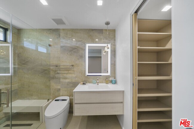 Building Photo - 1500 Ocean Dr