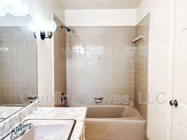 Building Photo - 609 Jacobs Rd