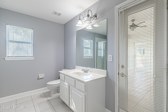 Building Photo - 2465 Pinehurst Ln