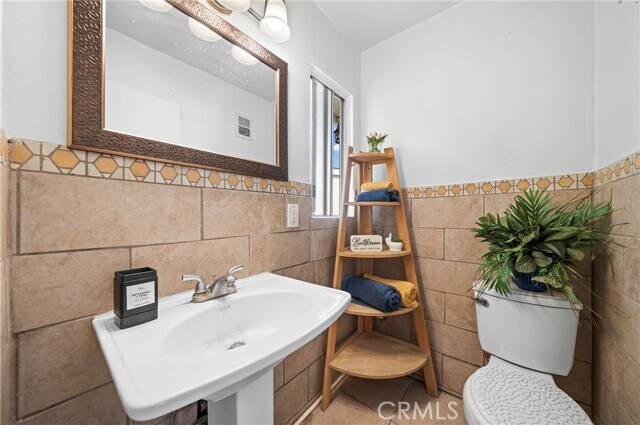 Building Photo - 15208 Flynn St