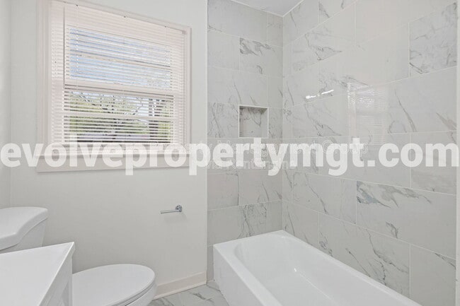 Building Photo - 1564 S Perkins Rd