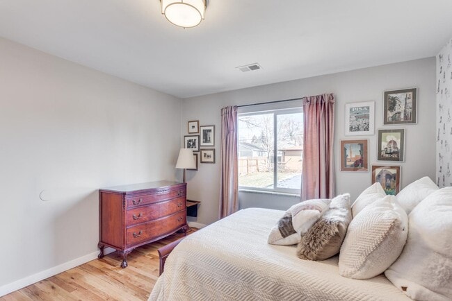 Building Photo - 3510 Columbine St