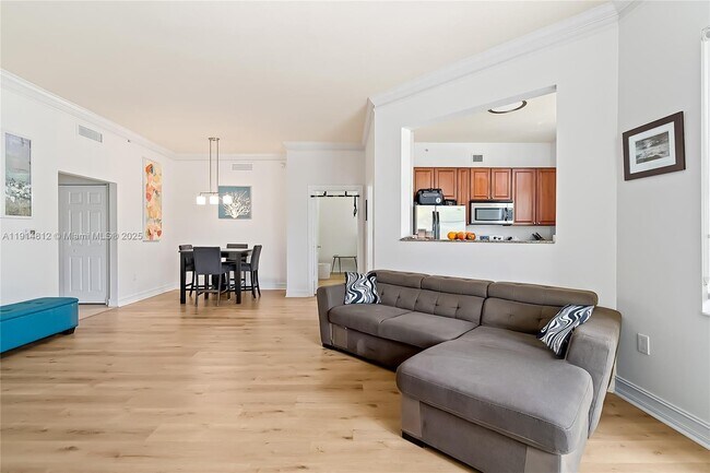 Building Photo - 3001 NE 185th St